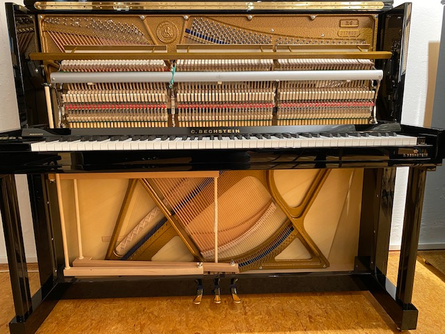 C. Bechstein Residence R6 Classic offen